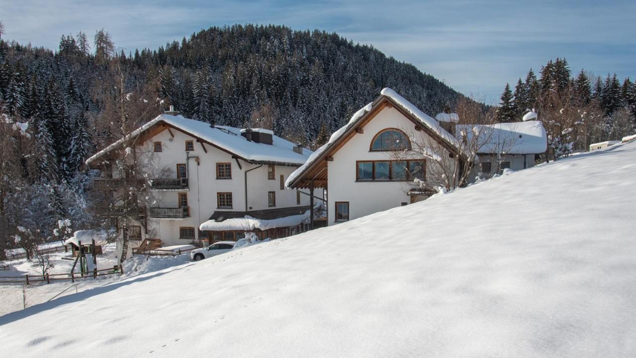 Hotel Ucliva Breíl Buitenkant foto