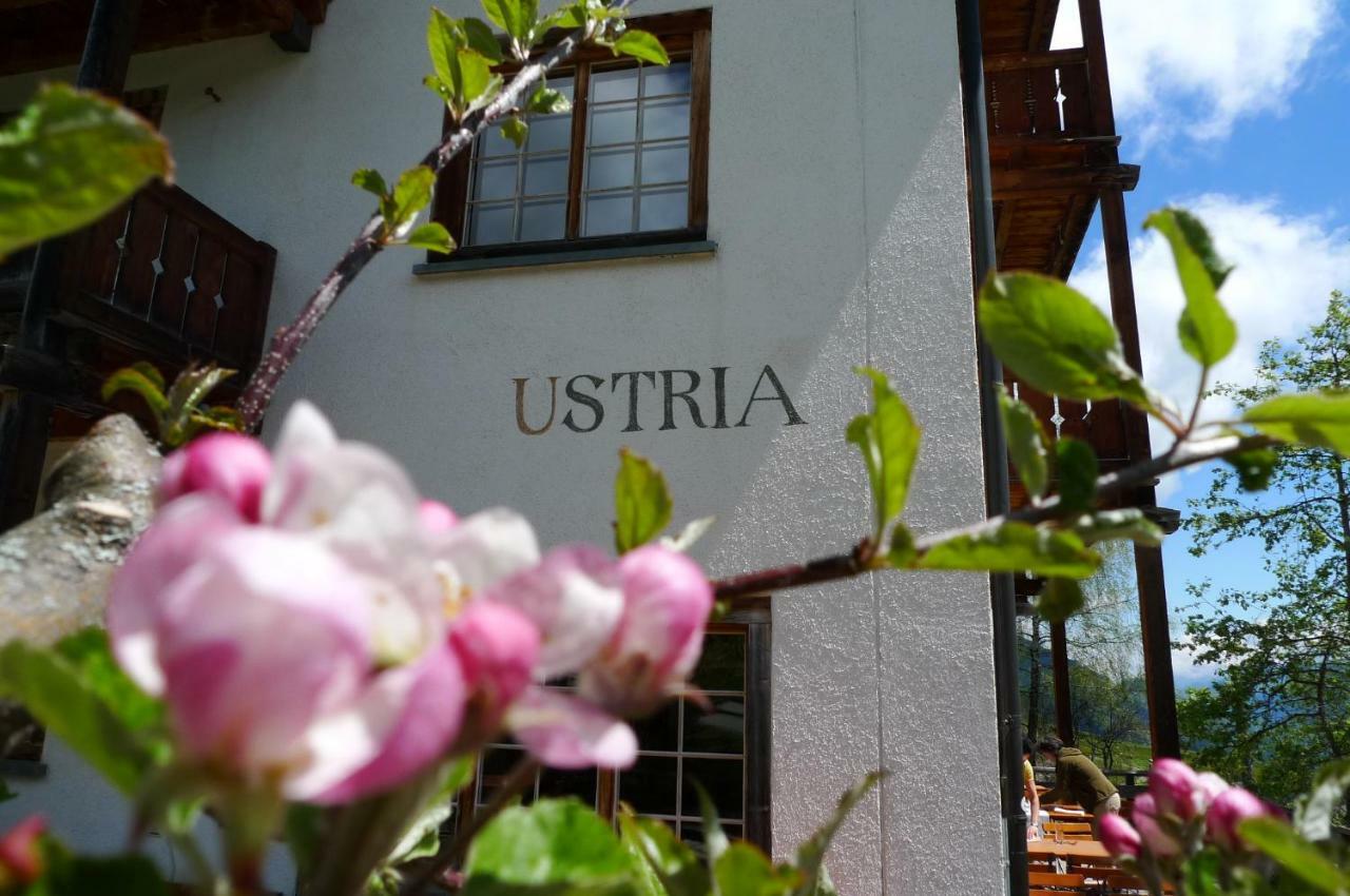 Hotel Ucliva Breíl Buitenkant foto