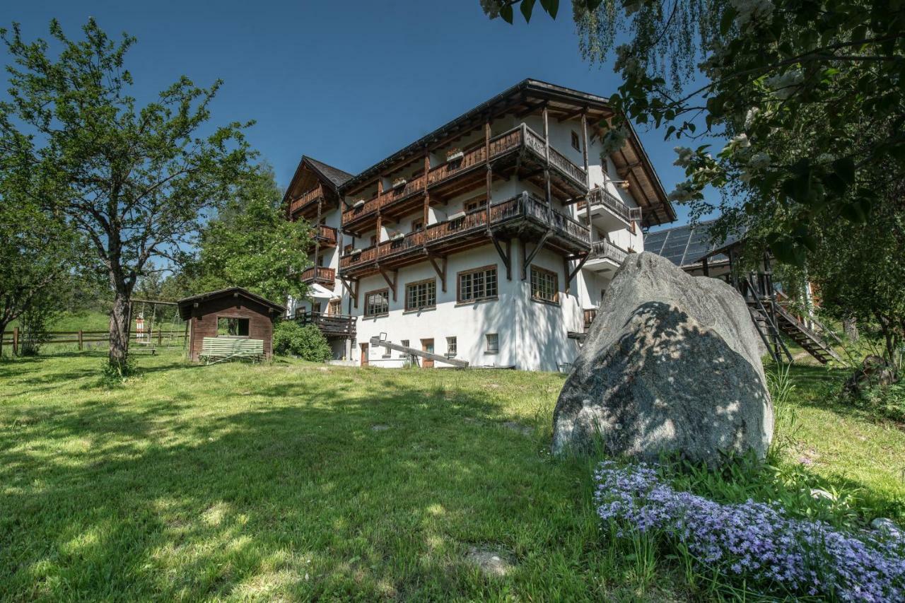 Hotel Ucliva Breíl Buitenkant foto